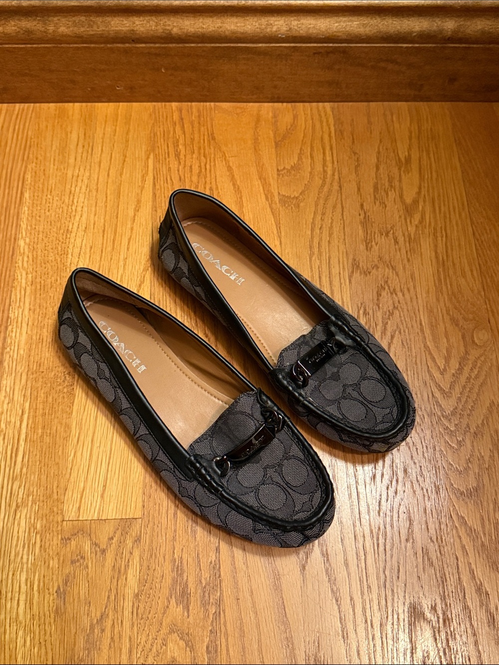 Coach Signature Olive Loafer Flats Leather Size 8.5